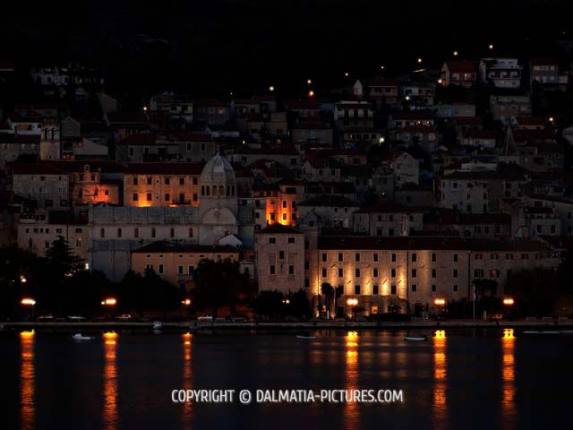 http://www.dalmatia-pictures.com/wp-content/uploads/2012/03/DSC00809_2.jpg