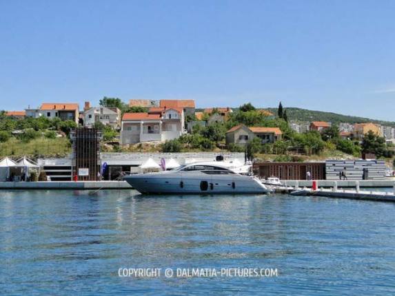 http://www.dalmatia-pictures.com/wp-content/uploads/2012/05/005_adriatic_boat_show_2012.jpg