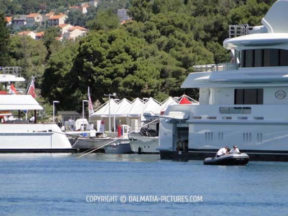 http://www.dalmatia-pictures.com/wp-content/uploads/2012/05/012_adriatic_boat_show_2012.jpg
