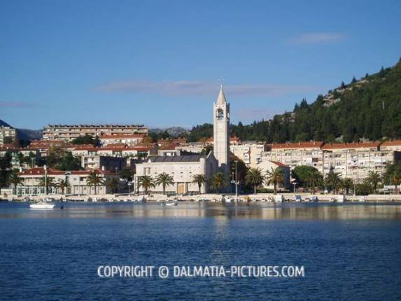 http://www.dalmatia-pictures.com/wp-content/uploads/2012/05/ploce_005.jpg